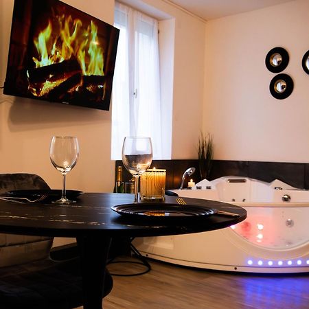 Suite Romantique Jacuzzi Μουλέν Εξωτερικό φωτογραφία