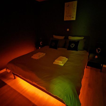 Suite Romantique Jacuzzi Μουλέν Εξωτερικό φωτογραφία